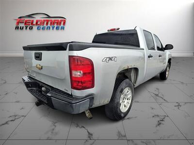 2010 Chevrolet Silverado 1500 LS  4x4 - Photo 5 - Greensburg, IN 47240-9353