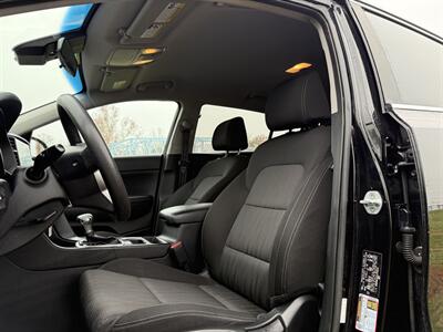 2020 Kia Sportage LX   - Photo 17 - Greensburg, IN 47240-9353