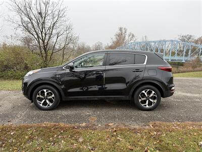 2020 Kia Sportage LX   - Photo 2 - Greensburg, IN 47240-9353