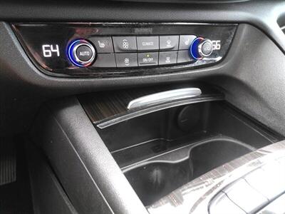 2018 Buick Regal Sportback Essence   - Photo 20 - Greensburg, IN 47240-9353