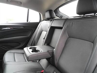 2018 Buick Regal Sportback Essence   - Photo 28 - Greensburg, IN 47240-9353