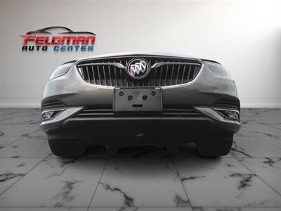 2018 Buick Regal Sportback Essence   - Photo 2 - Greensburg, IN 47240-9353