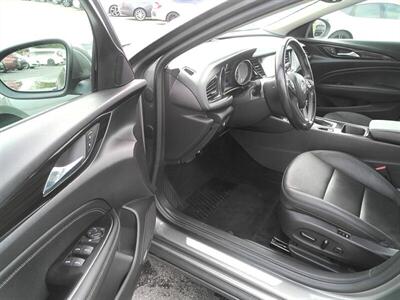 2018 Buick Regal Sportback Essence   - Photo 4 - Greensburg, IN 47240-9353