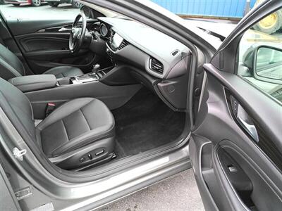 2018 Buick Regal Sportback Essence   - Photo 34 - Greensburg, IN 47240-9353