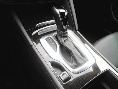 2018 Buick Regal Sportback Essence   - Photo 22 - Greensburg, IN 47240-9353