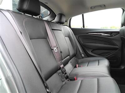 2018 Buick Regal Sportback Essence   - Photo 33 - Greensburg, IN 47240-9353
