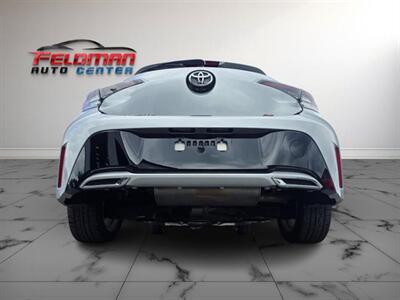 2020 Toyota Corolla Hatchback SE   - Photo 6 - Greensburg, IN 47240-9353