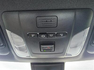 2020 Toyota Corolla Hatchback SE   - Photo 24 - Greensburg, IN 47240-9353