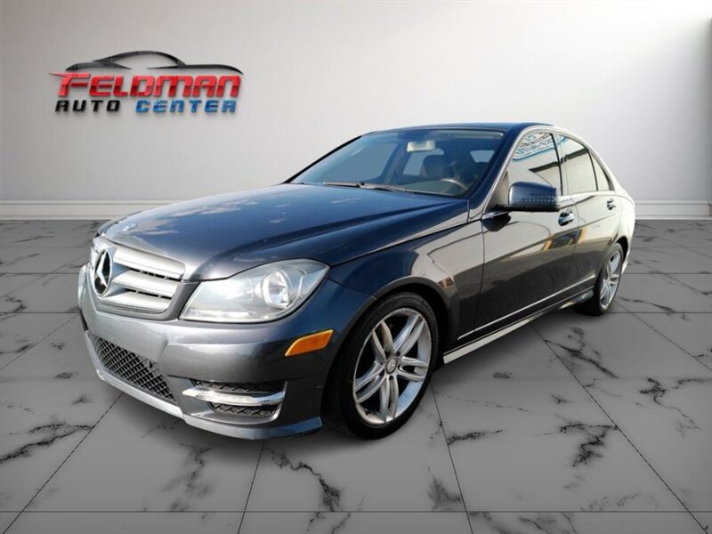 2013 Mercedes-Benz C 300 Luxury 4MATIC - Photo 1 - Greensburg, IN 47240-9353