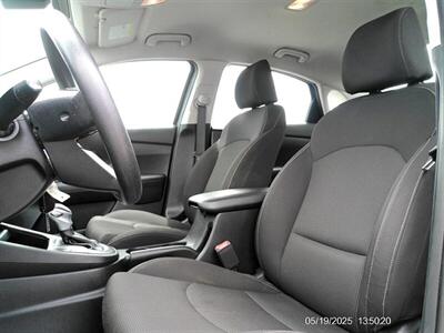 2021 Kia Forte LXS   - Photo 17 - Greensburg, IN 47240-9353
