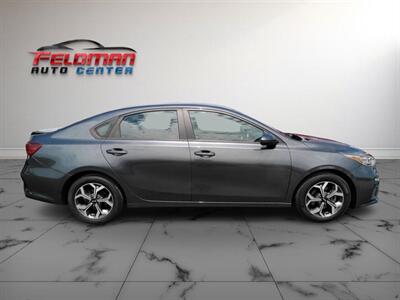 2021 Kia Forte LXS   - Photo 8 - Greensburg, IN 47240-9353