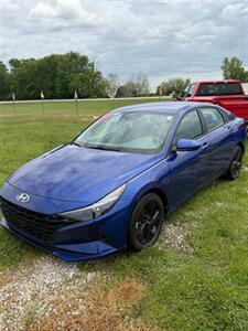 2023 Hyundai ELANTRA SEL - Photo 1 - Greensburg, IN 47240-9353