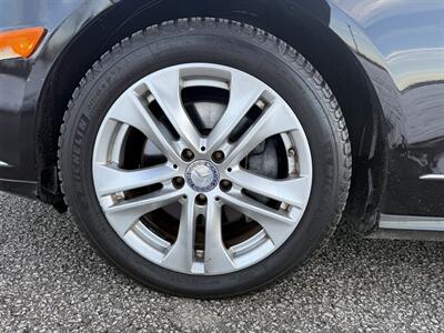 2011 Mercedes-Benz E 350 Luxury 4MATIC - Photo 20 - Greensburg, IN 47240-9353