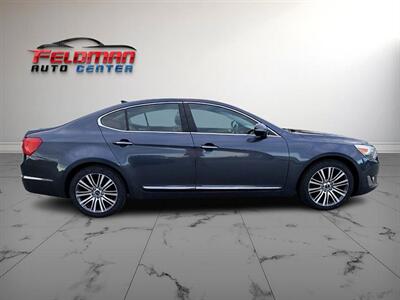 2014 Kia Cadenza Premium   - Photo 6 - Greensburg, IN 47240-9353