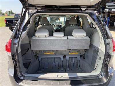 2011 Toyota Sienna XLE 8-Passenger   - Photo 26 - Greensburg, IN 47240-9353