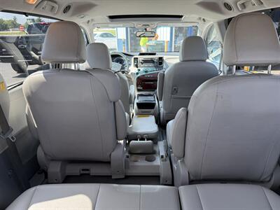 2011 Toyota Sienna XLE 8-Passenger   - Photo 28 - Greensburg, IN 47240-9353