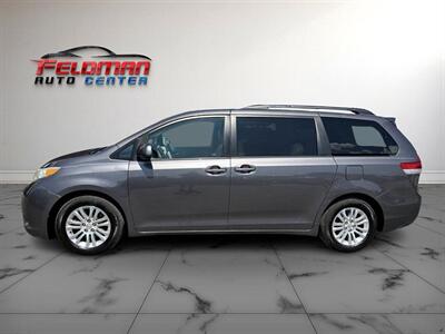2011 Toyota Sienna XLE 8-Passenger   - Photo 3 - Greensburg, IN 47240-9353