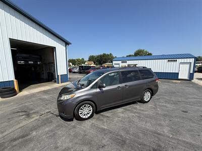 2011 Toyota Sienna XLE 8-Passenger   - Photo 18 - Greensburg, IN 47240-9353