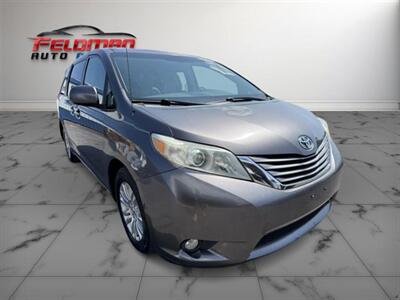 2011 Toyota Sienna XLE 8-Passenger   - Photo 15 - Greensburg, IN 47240-9353