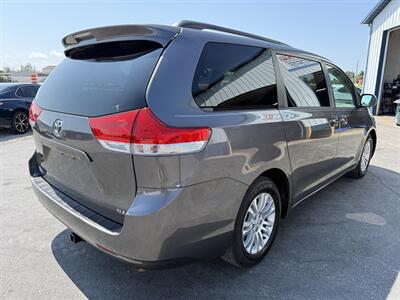 2011 Toyota Sienna XLE 8-Passenger   - Photo 6 - Greensburg, IN 47240-9353