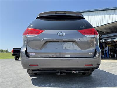 2011 Toyota Sienna XLE 8-Passenger   - Photo 20 - Greensburg, IN 47240-9353