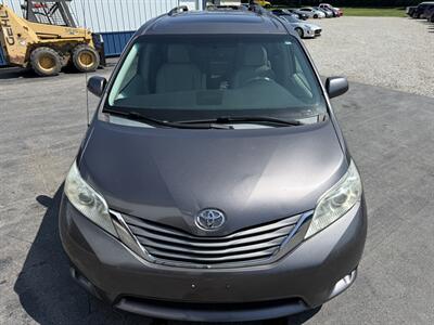 2011 Toyota Sienna XLE 8-Passenger   - Photo 16 - Greensburg, IN 47240-9353