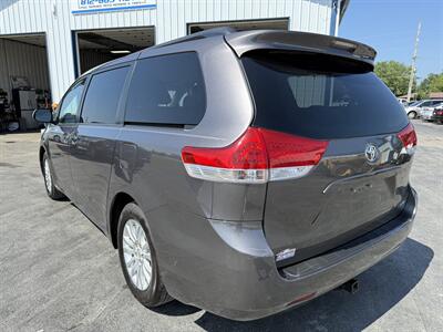 2011 Toyota Sienna XLE 8-Passenger   - Photo 4 - Greensburg, IN 47240-9353