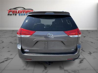 2011 Toyota Sienna XLE 8-Passenger   - Photo 19 - Greensburg, IN 47240-9353