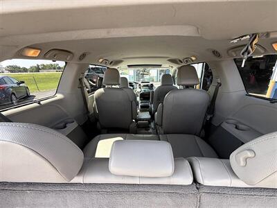 2011 Toyota Sienna XLE 8-Passenger   - Photo 27 - Greensburg, IN 47240-9353