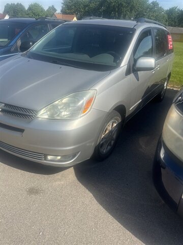 2011 Toyota Sienna XLE 8 Passenger  