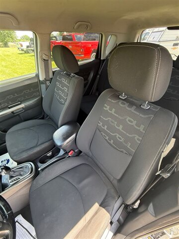 2013 Kia Soul Plus - Photo 32 - Greensburg, IN 47240-9353