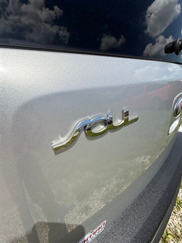 2013 Kia Soul Plus - Photo 11 - Greensburg, IN 47240-9353