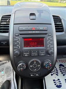 2013 Kia Soul Plus - Photo 24 - Greensburg, IN 47240-9353