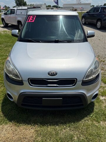 2013 Kia Soul Plus - Photo 16 - Greensburg, IN 47240-9353