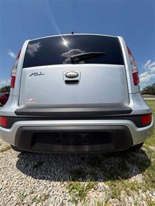 2013 Kia Soul Plus - Photo 12 - Greensburg, IN 47240-9353
