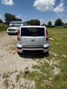2013 Kia Soul Plus - Photo 8 - Greensburg, IN 47240-9353
