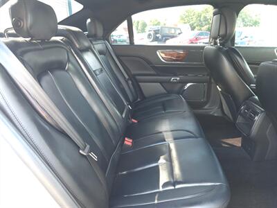 2017 Lincoln Continental Premiere   - Photo 33 - Greensburg, IN 47240-9353