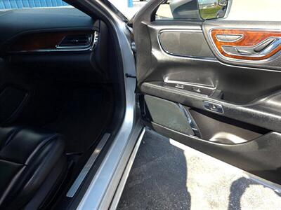 2017 Lincoln Continental Premiere   - Photo 15 - Greensburg, IN 47240-9353