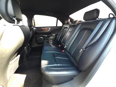2017 Lincoln Continental Premiere   - Photo 30 - Greensburg, IN 47240-9353