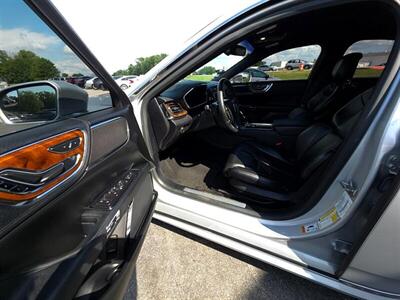 2017 Lincoln Continental Premiere   - Photo 24 - Greensburg, IN 47240-9353