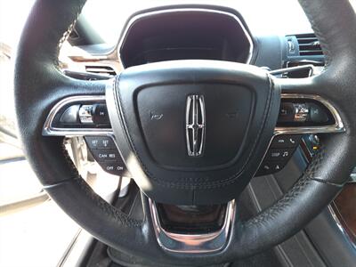 2017 Lincoln Continental Premiere   - Photo 26 - Greensburg, IN 47240-9353