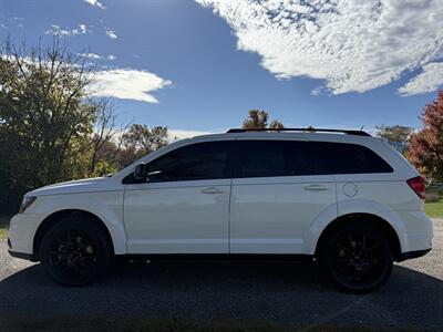 2017 Dodge Journey GT   - Photo 2 - Greensburg, IN 47240-9353