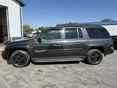 2004 Chevrolet TrailBlazer EXT LT   - Photo 2 - Greensburg, IN 47240-9353