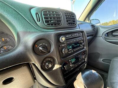 2004 Chevrolet TrailBlazer EXT LT   - Photo 17 - Greensburg, IN 47240-9353
