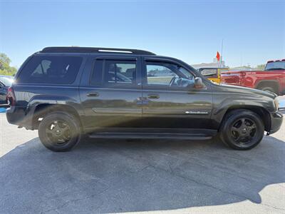 2004 Chevrolet TrailBlazer EXT LT   - Photo 10 - Greensburg, IN 47240-9353