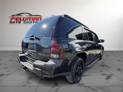 2004 Chevrolet TrailBlazer EXT LT   - Photo 5 - Greensburg, IN 47240-9353