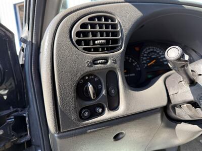 2004 Chevrolet TrailBlazer EXT LT   - Photo 16 - Greensburg, IN 47240-9353