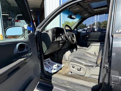 2004 Chevrolet TrailBlazer EXT LT   - Photo 14 - Greensburg, IN 47240-9353