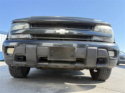 2004 Chevrolet TrailBlazer EXT LT   - Photo 11 - Greensburg, IN 47240-9353