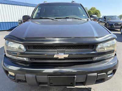 2004 Chevrolet TrailBlazer EXT LT   - Photo 6 - Greensburg, IN 47240-9353